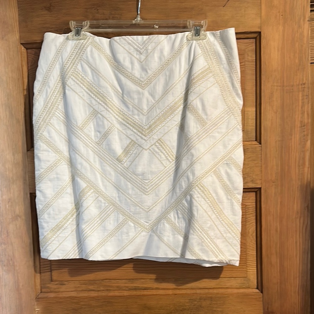 Chic White and Cream Skirt
